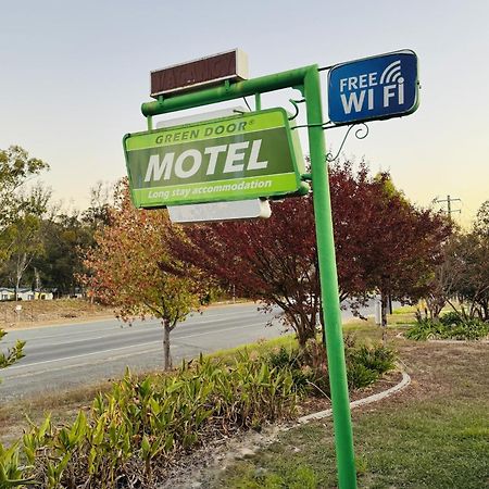 Green Door Motel Lavington Buitenkant foto